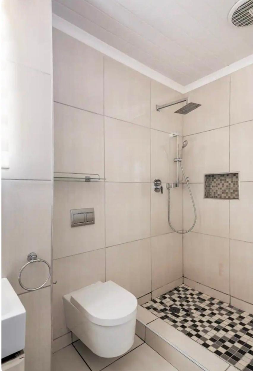 Blomtuin Sleep And Go Homestay Cape Town